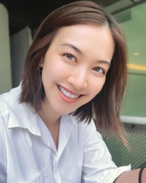 Tracy Chu Instagram - IG allows us to post 20 photos now... too bad only 3 of my selfies were instagramable. 🤔📸
