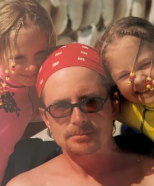 Tracy Pollan Instagram - To the best in the biz, nobody does it better! Happy Father’s Day @realmikejfox 

@markseliger