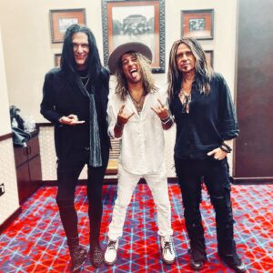Travis Cormier Instagram - 𝐈𝐓𝐒 𝐎𝐍𝐋𝐘 𝐑𝐎𝐂𝐊 𝐍 𝐑𝐎𝐋𝐋 🤘🏻 @toddkerns @zoranmaddox