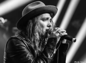 Travis Cormier Instagram - I know I haven’t been too active on Social media lately.. I’ve been working a lot in the studio, writing and recording... 😏🤘🏻 I hope you’re all doing great.. I can’t wait to release new music for you guys !!! ✌🏻 ~T