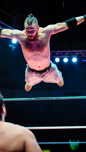 Travis Gordon Instagram - 4-Nifty in Arena Mexico 🇲🇽 

#LuchaLibre #プロレス #ProWrestling #CMLL #ArenaMexico #FlipGordon #Luchador