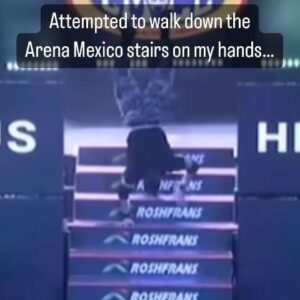 Travis Gordon Instagram - Walking down the Arena México stairs on my hands 😜 

#LuchaLibre #プロレス #ProWrestling #CMLL #ArenaMexico #FlipGordon #Luchador #HandstandWalk