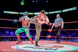 Travis Gordon Instagram - Photo Dump from my first championship opportunity here in CMLL this past Friday in Arena Mexico 🇲🇽 

Photos by @elfotografodelasluchas 📸 

#LuchaLibre #プロレス #ProWrestling #CMLL #ArenaMexico #FlipGordon #Luchador #FlipArmy
