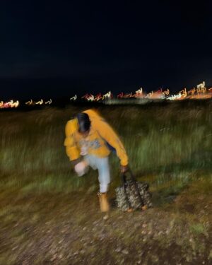 Travis Scott Instagram - Runnning thru the night to MILAN 🤎