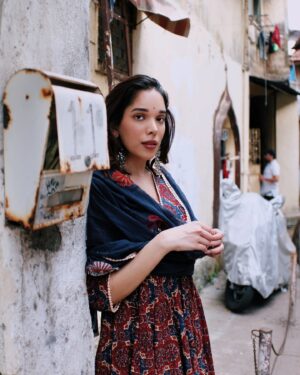 Trinetra Haldar Gummaraju Instagram - HBD post

📸 @abeemanyousee 

.
.

stop scrolling pls 

.
.

#desi #aesthetic #anarkali #kurta #trans #pride #hashtag #lol