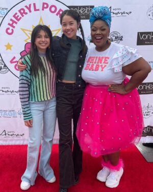 Trinity Bliss Instagram - Had a blast singing with @cherylporterdiva! Thank you @isabellamofficial for having me! 🎤🗣️💕