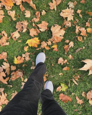 Trinity Bliss Instagram - I am grateful for everyday I get to walk on this 🌎 💕. I feel very lucky to be growing up healthy, happy, and to be able to follow my dreams. I’m mindful this is truly a privilege. 

Hope everyone has an amazing Thanksgiving holiday! Big hugs!!!
- Trin 🩵