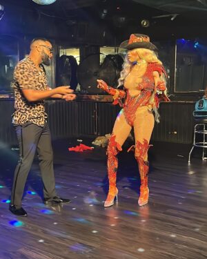 Trinity K. Bonet Instagram - Swipe left … atl Monday night at @bulldogs