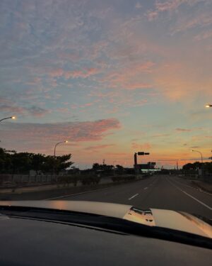 Tsai Jui-hsueh Instagram - 喜歡日出還是夕陽？🧡
