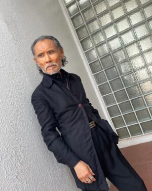 Tsurutaro Kataoka Instagram - ガーネットネックレス✨

⭐️Giorgio Armani（ジョルジオ アルマーニ）ジャケット✨

⭐️オリジナルデザインシルクシャツ✨

⭐️TOMASO（トマソ）パンツ🩳

⭐️BVLGARI（ブルガリ）ベルト✨

⭐️georg jensen （ジョージジェンセン）ヘマタイトイアリング👂

⭐️アンティークガーネットネックレス✨

⭐️アンティークインディアンジュエリーブレスレット✨

⭐️アンティークインディアンジュエリーリング💍

⭐️アンティークTouareg(トゥアレグ)シルバーリング💍

⭐️Dr. Martens（ドクターマーチン）スリッポン👞

#片岡鶴太郎#俳優#画家#ヨーギー#ヨガ#つるちゃん#オシャレ#古着#太田プロ#芸人#ぴよこちゃん#おでん芸#ものまね#ボクシング#ちょっちゅね#pm11時起き#ネックレス#ガーネット#ドクターマーチン#アンティーク