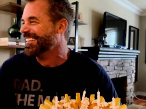 Tuc Watkins Instagram - Beyond age twenty-one, birthdays tend to obey the “Law of Diminishing Returns.” [Record scratch⚡️] YESTERDAY WAS A GODDAMN BALL! My kids repeatedly beat me  at CLUE🔍, but I kicked their asses at SORRY! ♟️and then we ate an 🍊🎂! Thanks to everyone near and far who sent me a thought, dialed me up, and made my birthday so much flippin’ fun! Especially Catchen, Curtis, Andrew, Jane, Dianne and Vince who showed me so much 
🧡🤗🧡! 
Also…
The reason we always see so many “You’re so old” birthday cards on the shelves is because NO ONE is BUYING them. They just sit there unpurchased because they’re akin to insulting someone as they navigate a minefield. Do better, #GreetingCardCompanies! 😝