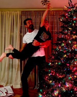 Tuc Watkins Instagram - The tables have turned. ❤️🎄🌟
