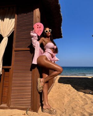 Tuğçe Özbudak Instagram - Life is better at the beach🦄💕🙌🏽
