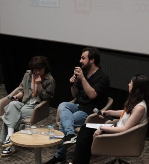 Tülin Özen Instagram - @sinemaadasi ‘nın organizasyonunu yaptığı , @sinemateksinemaevi ‘nde gerçekleşen  III. Sinematek Günleri: Sektör Buluşmaları … canım @se.nacar ‘la ‘Ben Sende Tutuklu Kaldım’ isimli oyuncu - yönetmen ilişkisi söyleşimiz.. 2 Haziran 2024.. (fotolar yeni gelmiş ya da ben yeni fark ettim maili )🍄…