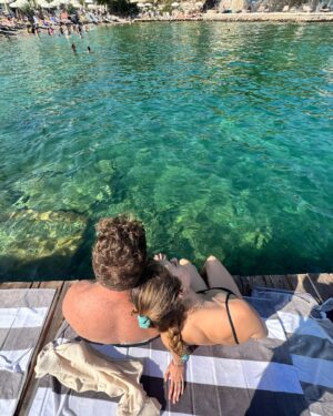 Tutú Vidaurre Instagram - Familia ❤️🙏🏽
Ese lugar en el que siento mi esencia, aunque estemos a kilómetros de distancia, nada cambia cuando nos volvemos a encontrar 🏠
📍#photodump de #croacia hvar y split 
#split #hvar