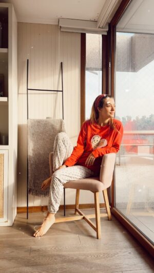 Tutú Vidaurre Instagram - A mi me encantan los outfits que hacen match, las parejas que hacen match y los pijama match 🙂‍↔️❤️
¡ A Pipe también le encantó ! 
Pero no que lo grabara 🤭 Mi hombre es “Low perfil”