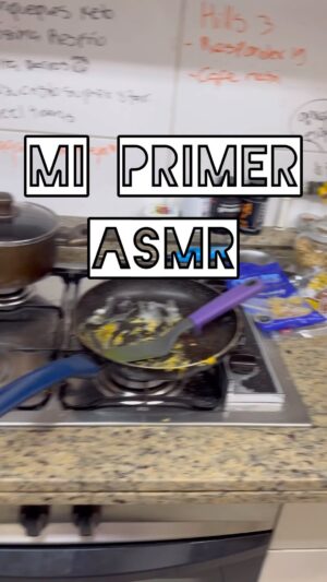 Tutú Vidaurre Instagram - Mi primer ASMR 😍
¿Les pasa que les da paz?
A mi me causa mucho placer ver como del caos llegamos a esa paz, que te permite hacer las cosas tranquila 🥰
Ame lo fácil y simple que es usar estas Toallitas desinfectantes Clorox Expert que ademas no tienen Cloro 😎 @cloroxchile
#Cloroxexpert #LimpiezaYDesinfeccion #publicidad