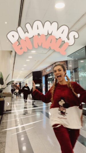 Tutú Vidaurre Instagram - ¡ Aquí voy con las buenas noticias !
Lo experimente, y es verdad 😱😍
Si sales de la tienda @womensecretcl  con el pijama puesto, tienes un 40% de Dcto ! 
Además encuentras un 20% en pijamas y accesorios en la tienda 🤩!
(Hasta el Domingo 23 de Junio )