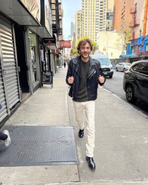 Ty Doran Instagram - Today is the day! A year ago I moved out to nyc barely knowing anyone. Yesterday, I left New York heartbroken to leave my new family. Go check out @manifestonnetflix. Some of the most beautiful, warm, generous, talented souls you’ve ever met worked really hard on it! Also swipe to catch Cal hair transformation courtesy of @rajmantra_singh_khalsa