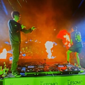 Tyler Marenyi Instagram - NGHTMRE b2b JAUZ at @ilesoniq 🫨

The energy for this set was truly unreal. From first song to last you guys were going absolutely crazy. Thank you for packing out the stage for our set!! 🔮 🦈

🎥/📸: @capturedbycyga