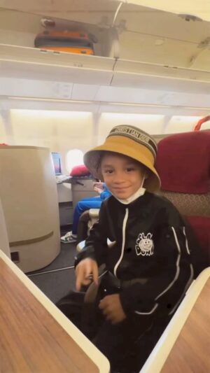Tyson Lynch Instagram - July..
BULAN YANG PEMUH ARTI!
31 Juli hari ini aku n @tyson_lynch merayakan 13 tahun Pernikahan..
Bersyukur!
Tuhan mampukah kami berjalan sejauh ini..
Melewati banyak tantangan!
Pernikahan .. Harus diUsahakan🫶