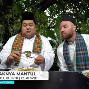 Tyson Lynch Instagram - Hey teman2 nonton acara lucu dan Mantul - mantap betul @mantul_trans7 12:30 hari ini sama @kentakenta3 dan saya.