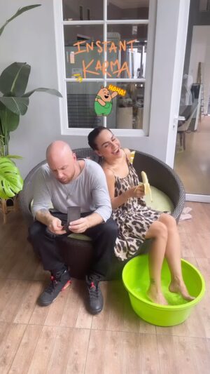 Tyson Lynch Instagram - Siapa lebih pintar My wifey @melaney_ricardo 🤪😉