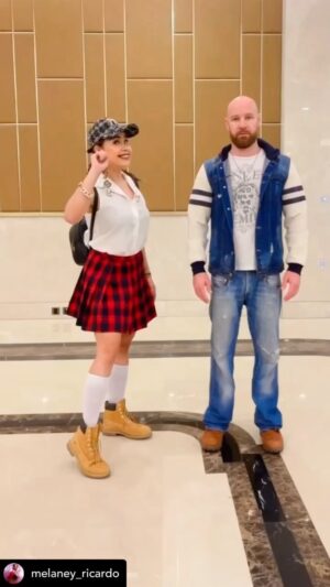 Tyson Lynch Instagram - Posted @withregram • @melaney_ricardo Ah!!!
Cinta Monyet, Bestie!!
🫣🫵🏻😜
#BoBaCouple😎
#BotaknBatak😘