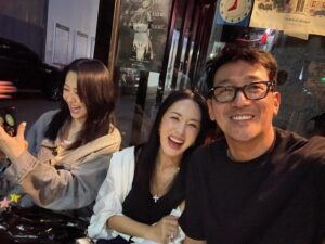 Uhm Jung-hwa Instagram - 유쾌했던 밤!! 드디어!!!