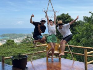 Uhm Jung-hwa Instagram - 우리의 즐거웠던 서핑여행 #요정재형유튜브 #재형이#우영이 #서핑트립🏄‍♂️
