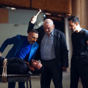 Umut Oğuz Instagram - Geç buldum çabuk kaybettim ama
Olsun;
Yol uzun daha çok buluşuruz.
Kalbi güzel, işine aşkla asılan bu kadar insanı bir araya toplamak ancak;
Yüreği adam,
Gönlü dergah birine nasip olurdu.
İyi ki varsın @oktaykaynarca 
Emeği geçen herkesin kalbinden öpüyorum.
Görüşmek üzere 🙏🏼
@benbucihanatv
Photos by @celebibariss