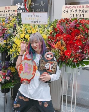 Unagi Sayaka Instagram - たくさんのお花
マブダチと師匠から🦖🔥

嬉しかった🥹🥹🥹

#ウナギサヤカ
#殿はご乱心1番金星