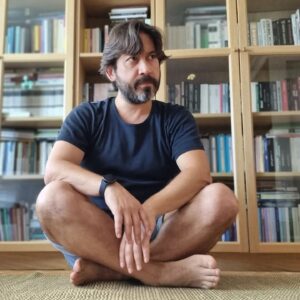 Ünal Yeter Instagram - Akşam serinliğini bu şekilde bekliyorum (Daha çok beklerim)