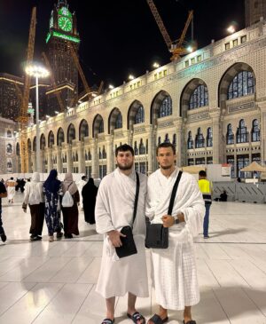 Usman Nurmagomedov Instagram - Поздравляю всех мусульман с праздником Ид Аль-Адха 
 Пусть Всевышний примет от вас и от нас 🤲🏻🤍