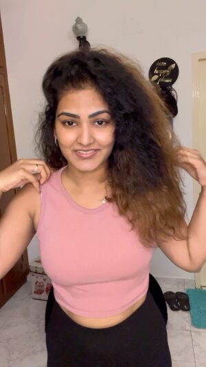 VJ Ezhilarasi Instagram - GRWM for gym😉
.
P.s: Shoe just video kaaga inga poten😉