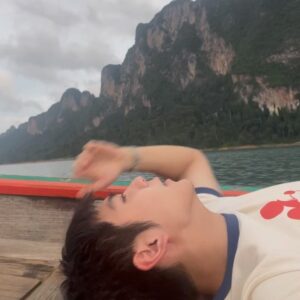 Vachirawich Aranthanawong Instagram - ล่องเรือเดินป่าเติมความสดชื่นด้วย kukuru