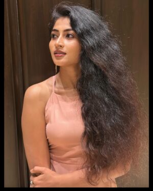 Vaishnavi Arulmozhi Instagram - Wear your confidence as armour and radiate elegance like the moon 🌙 ❤️

Pc: @aruncrizer 

#vaishnavi #vaishnaviarulmozhi