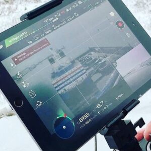 Valdis Pelšs Instagram - Первая и единственная в мире - плавучая атомная электростанция. Кстати, может выдержать падение вертолёта на свою палубу или столкновение с айсбергом, или другим кораблём. #Певек #РусскоеГеографическоеОбщество #Росатом #АрктикаУвидимсяЗавтра @docu.mentalist