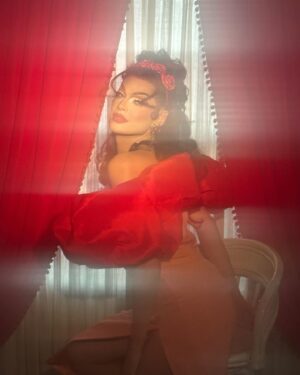 Valentina Instagram - For a LIMITED TIME only, I’m partnering up with @Cameo for this #ValentinesDay season! Submit all your requests starting this Wednesday, February 7th (9am PST) until Monday, February 12th on cameo.com/allaboutvalentina! I cannot wait to connect with you all in this very intimate way. 🌹

¡Por un tiempo muy limitado, estoy colaborando con #CAMEO para esta temporada de amor! Envía tu solicitud comenzando este miércoles, 7 de febrero hasta el lunes, 12 de febrero en cameo.com/allaboutvalentina. Estoy emocionadisima de conectar con todos ustedes en esta íntima manera. #CameoFameo #cameopartner