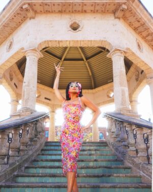 Valentina Instagram - 👑Long Live Valentina, Princess of Southeast L.A.👑

It was golden hour in late July, the planet’s hottest month ever on record; and at the heart of Boyle Heights’ storied Mariachi Plaza stood @allaboutvalentina, drag superstar and host of the new series, @dragracemexico.

Sporting a flipped bouffant hairstyle and a floral wiggle dress that harked back to the 1967 film, “Valley of the Dolls,” she’s not just immaculately preened for her inaugural @latimes photoshoot; she is miraculously impervious to the summer swelter. “Write it in the paper,” she told the Times, with nary a glisten on her sun-kissed skin. “‘She was modeling for her life. There was not one drop of sweat. She remained matte.’”

Valentina sat down with columnist @brujacore to discuss her illustrious television career, her Chicana pride and the freedom of being non-binary.

“I don’t want anybody to put a finger on what kind of artist I am, what kind of gender I am,” she says resolutely. “Right when you thought you could put your finger on me and define me and put me in a box… I jump out and go, ‘You don’t define me. I define me.’ And what I was yesterday, I might not be today. And tomorrow? I hope I give it sickening, darling.”

Head to delosangelestimes.com or our link in bio to read the whole story.

✍️: @brujacore
📸: @juniortheoutsider
🔦: @joshandrewgarcia
🎥: @joshandrewgarcia
🎨: @spacehoes and @a_martinaibanez
💇🏽‍♀️: @rickyfraserhair
💄: @Ernestocasillas
👥: @jagofficial
