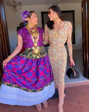 Valentina Instagram - Gracias mi adora amiga @elvisgguerra por invitarme a Juchitan, Oaxaca para la international vela de las intrépidas y buscadoras del peligro. Que Viva la cultura Zapoteca y las Muxes 💕