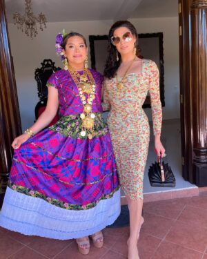 Valentina Instagram - Gracias mi adora amiga @elvisgguerra por invitarme a Juchitan, Oaxaca para la international vela de las intrépidas y buscadoras del peligro. Que Viva la cultura Zapoteca y las Muxes 💕