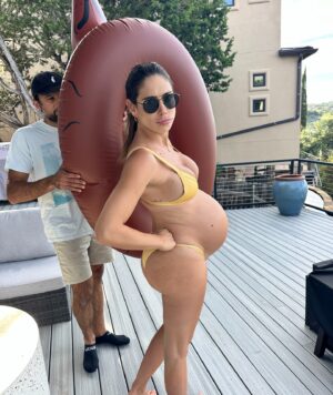 Valentine Thomas Instagram - 1. Red wine once in a while never hurt anyone 
2. Poppin 
3. Mom & sis patiently waiting for baby girl 👧 
4. Hubby swimming with whale in Lake Austin
5. I’m always reading a cookbook. 
6. Serious chat 
7. Yeah yeah last one 
8. The sausage always wins 
9. Austin fam ❤️
10. Got a stroller for Teddy (the baby can walk)