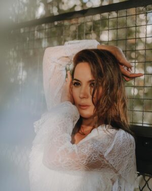 Valeria Gastaldi Instagram - ¡Estamos emocionados de anunciar que Valeria Gastaldi se une a All Parts Move! 🎉

Valeria, destacada compositora y letrista, ha logrado avances significativos en la música con su voz de ‘grava envuelta en terciopelo’ y éxitos como “Cuando no estás” y “Contigo”. También ha colaborado con artistas como Carlos Rivera y David Bisbal.

¡Bienvenida, Valeria! 

#AllPartsMove #ValeriaGastaldi #NuevosComienzos