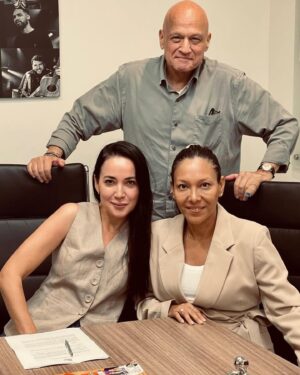 Valeria Gastaldi Instagram - ¡Estamos emocionados de anunciar que Valeria Gastaldi se une a All Parts Move! 🎉

Valeria, destacada compositora y letrista, ha logrado avances significativos en la música con su voz de ‘grava envuelta en terciopelo’ y éxitos como “Cuando no estás” y “Contigo”. También ha colaborado con artistas como Carlos Rivera y David Bisbal.

¡Bienvenida, Valeria! 

#AllPartsMove #ValeriaGastaldi #NuevosComienzos