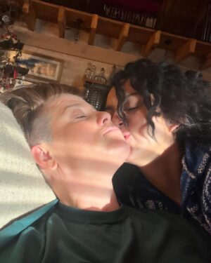 Valeria Vera Instagram - Nada me daría mas felicidad que hacer de JUNIO un estado de consciencia permanente.

#pridemonth🌈