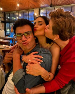 Valeria Vera Instagram - El amor ES y punto.
Marzo #photodump