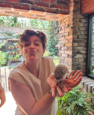 Valeria Vera Instagram - Hoy le puse mucha atención a criaturas muy hermosas!!! 
Principalmente a @andrespalaciosd1 y @erikadlarosaactriz