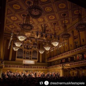 Valery Gergiev Instagram - Сегодня вечером ‪во Дворце культуры Дрездена прозвучат Симфония № 4 Петра Чайковского, а также произведения Александра Скрябина «Прометей» («Поэма огня») и «Поэма экстаза». Солист – Илья Рашковский.

#Repost @dresdnermusikfestspiele ・・・
We are looking back on a glorious concert with the orchestra of @mariinsky, @janvoglercello and @v_gergiev at the beautiful @konzerthausberlin - and forward to Mariinsky’s performance in #Dresden tonight! 👏🎵
#dmf2019 #dresdenmusicfestival #mariinsky #sanktpetersburg #partners #musikfestspiele #dresdnermusikfestspiele #festivaltime #festivalmood #concert #russiansoul #classicalmusic #consertlovers #tschaikowsky #skrijabin #konzert #festival #orchestra #kulturpalast 📸 Clemens Porikys