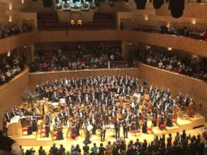 Valery Gergiev Instagram - «Месса поминовения» и «Поэтория» Родиона Щедрина. «Commemoration Mass» for chorus a capella and «Poetoria» by Rodion Shchedrin